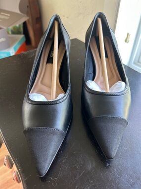Franco Sarto black short heeled dress shoes size 6.5